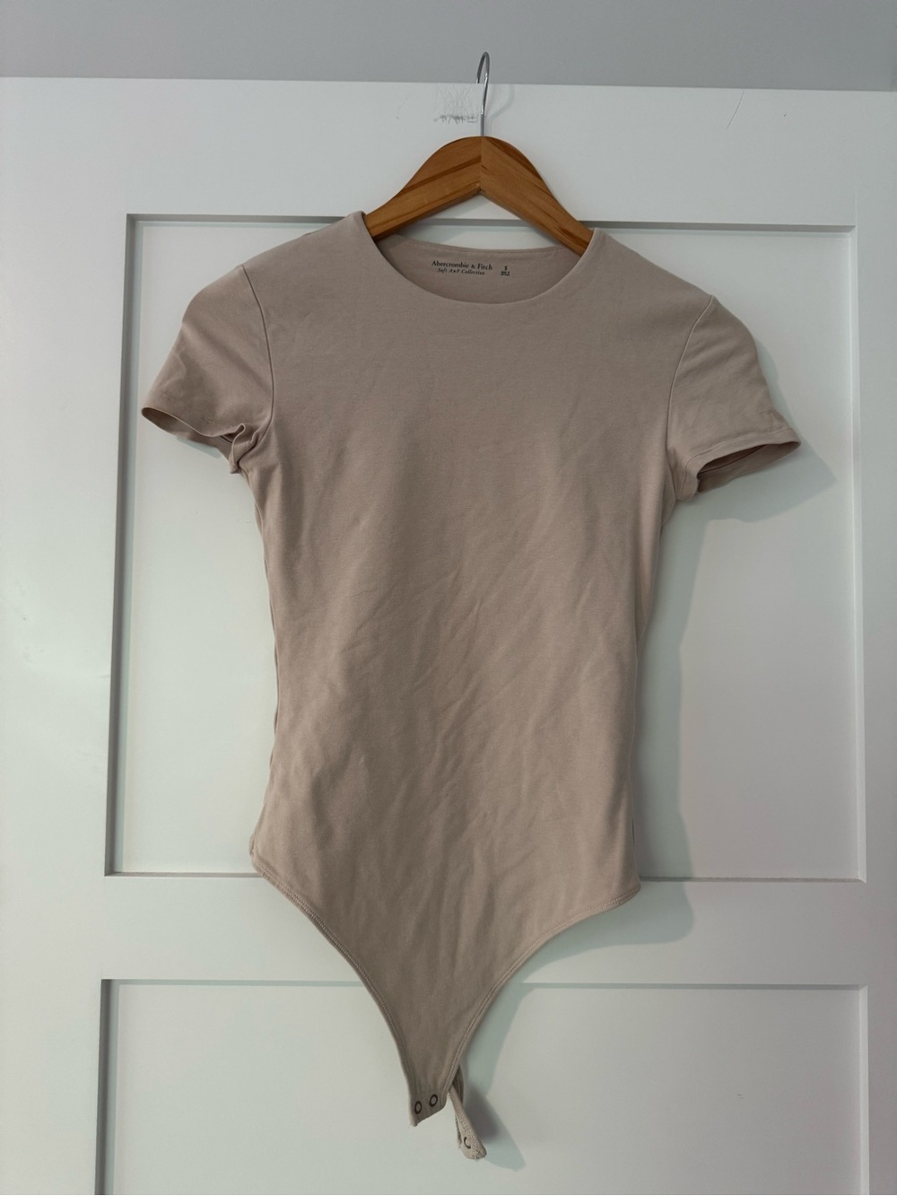 Abercrombie & Fitch Taupe Short Sleeve Crew Neck Bodysuit